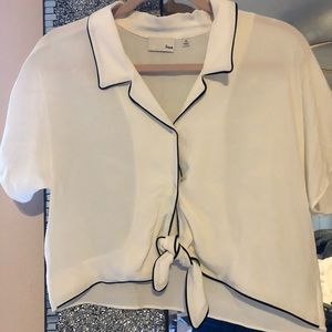 Aritzia Wilfred Tie Crop Blouse